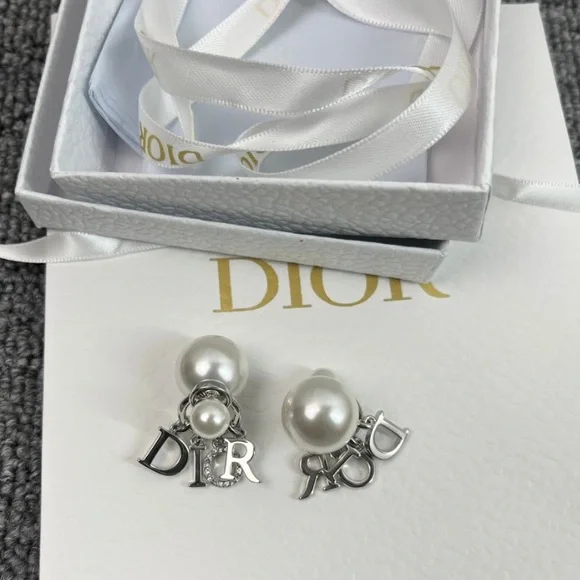 Dior Full Inclusion (Like New) Tribales Earrings - Picture 5 of 6